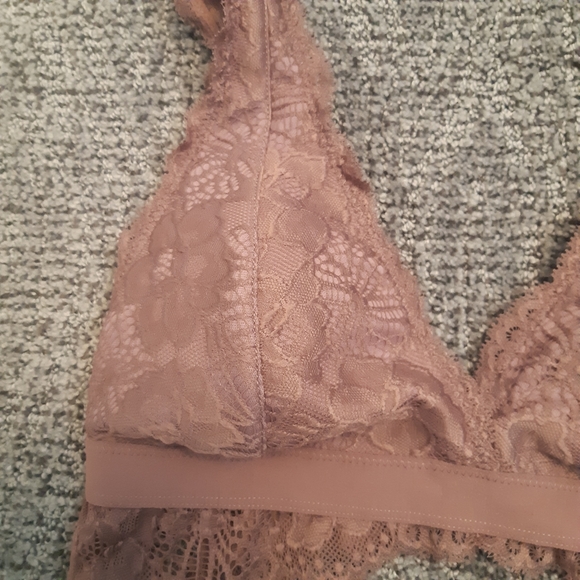 NWT Marilyn Monroe Taupe Bra Size medium - Picture 3 of 7